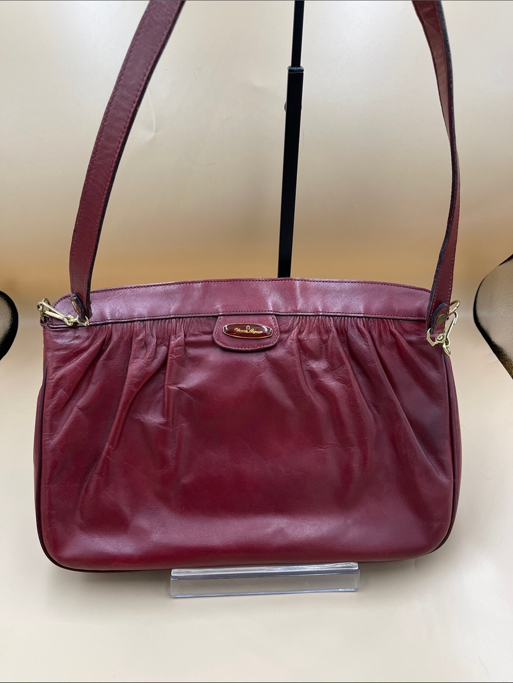 Vintage Etienne Aigner Burgundy Leather Shoulder Bag Clam Shell Opening